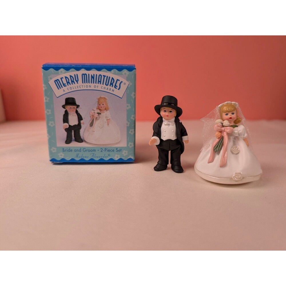 Vintage Hallmark Merry Miniatures Bride and Groom Figurines 1998